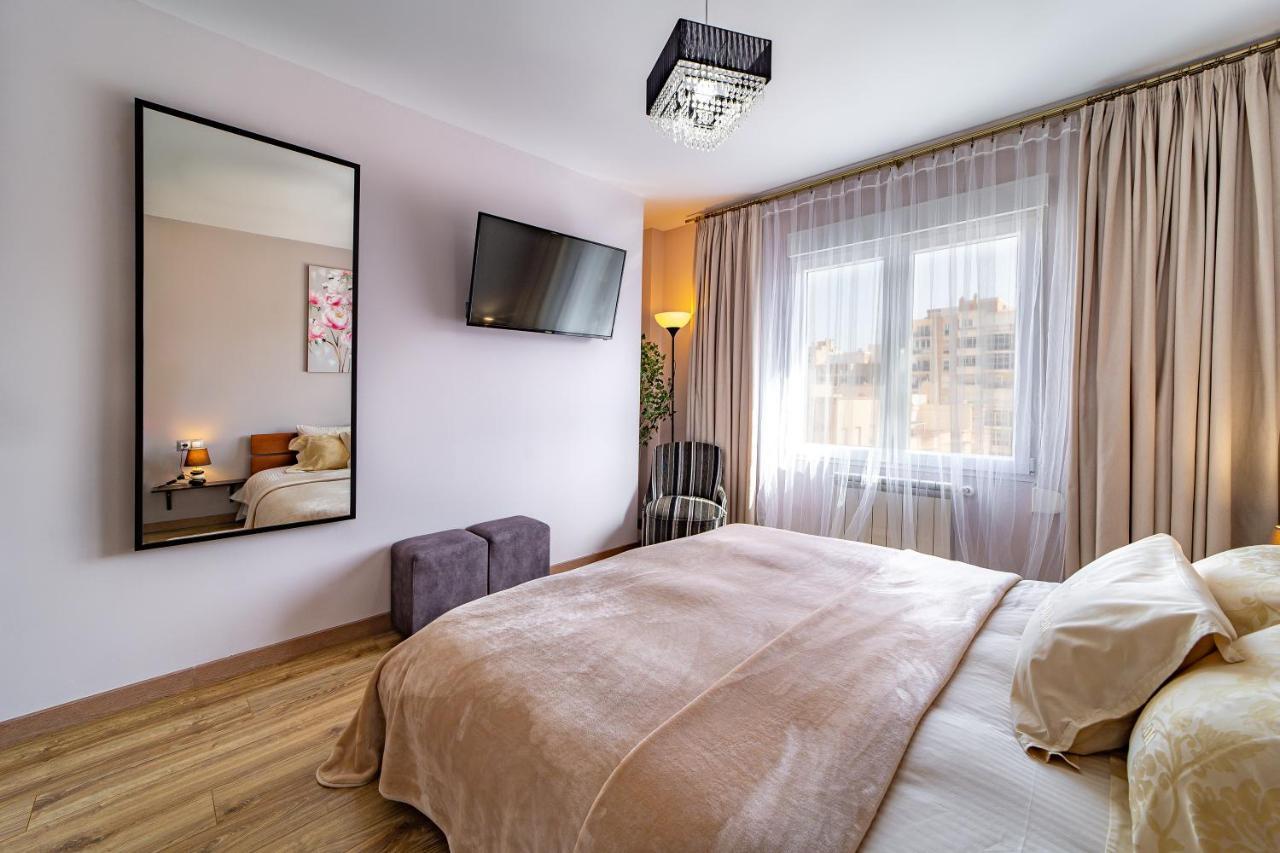 Perla De Malagueta Apartment Malaga Exterior photo